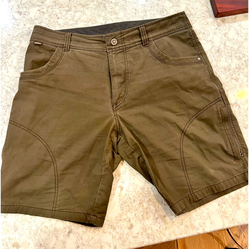 Kuhl Ramblr short. Like new with out tags. Only worn 3 times , wrong size for me